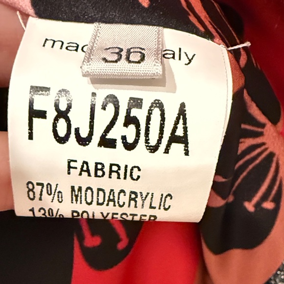 Ainea Red Faux Fur Cropped Jacket - IT 36 / US XXS - Picture 4 of 5